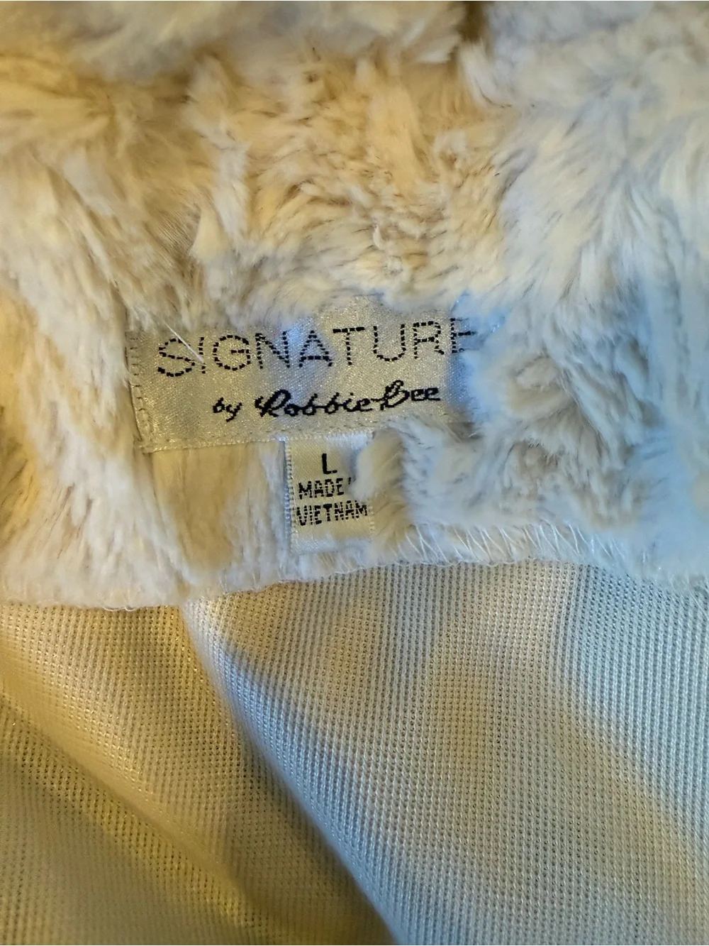 Signature by Robbie Bee Cream Faux Fur Teddy Cropped Jacket